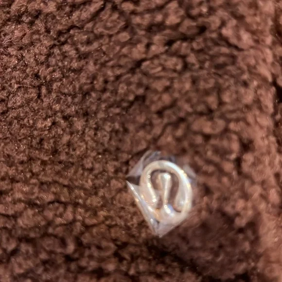 Lululemon NWT Everywhere Fleece Belt Bag brown with gold hardware - Picture 2 of 6